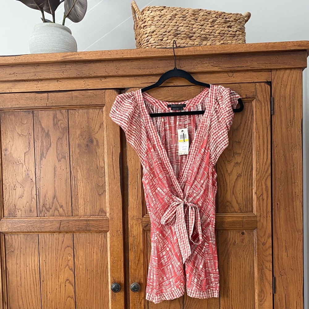 BCBGMAXAZRIAwomen’s ruffled tank top blouse original $158. NWT. Never worn.